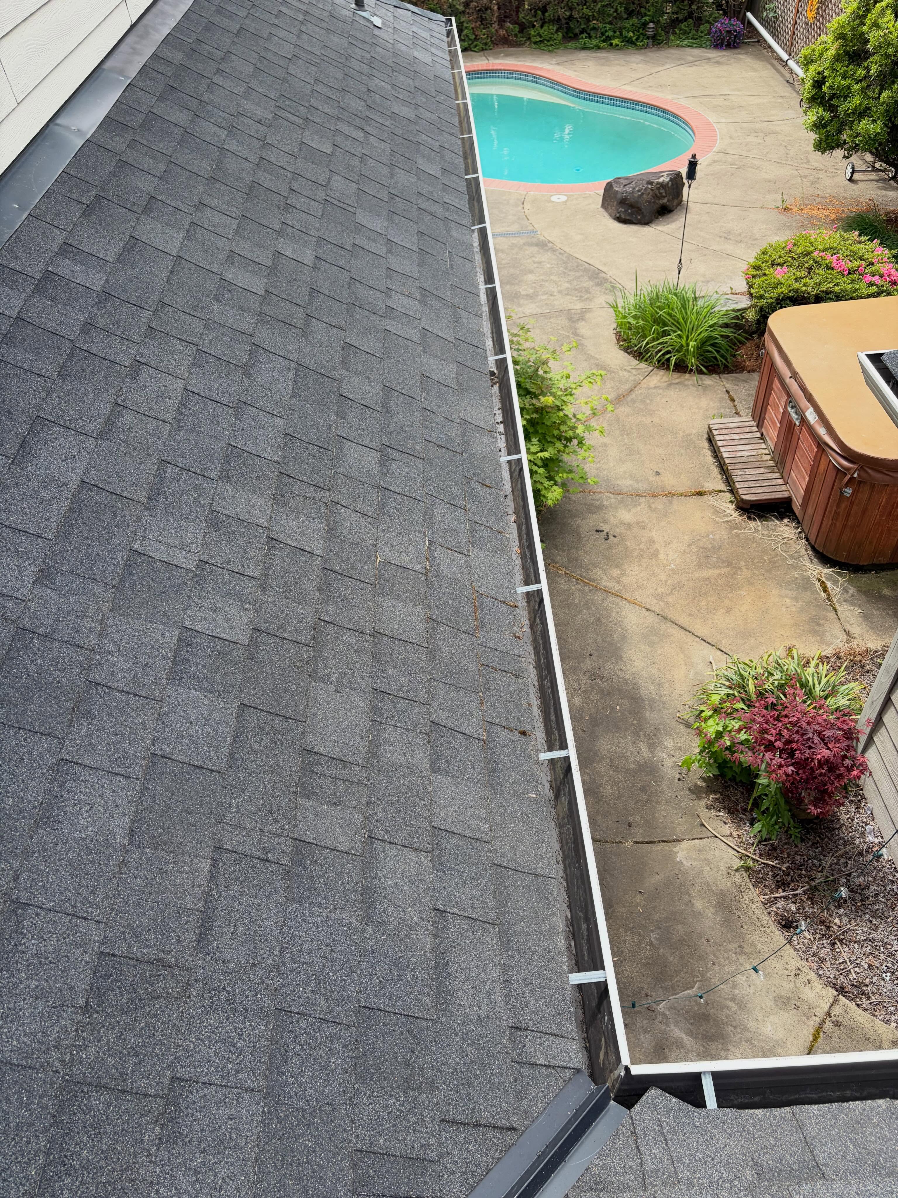 Recent roof and gutter cleaning detail near Eugene, Oregon